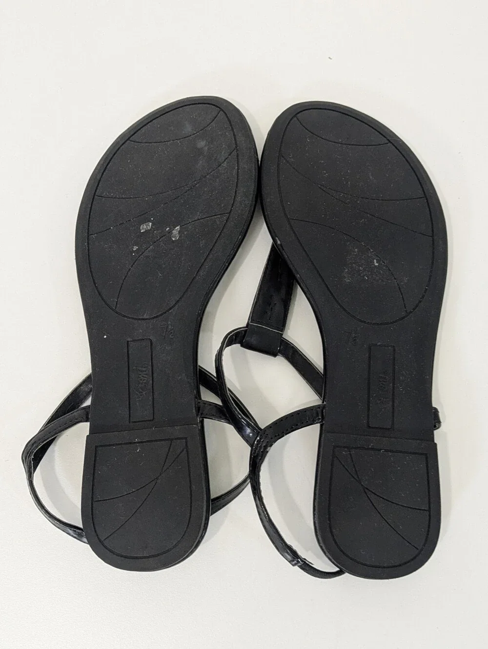 Fioni Black Strappy Rhinestone Sandals - Size 7.5 Womens